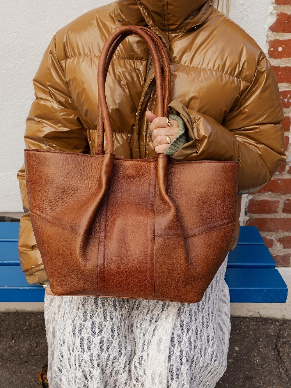 Re Designed Mane Small - Walnut