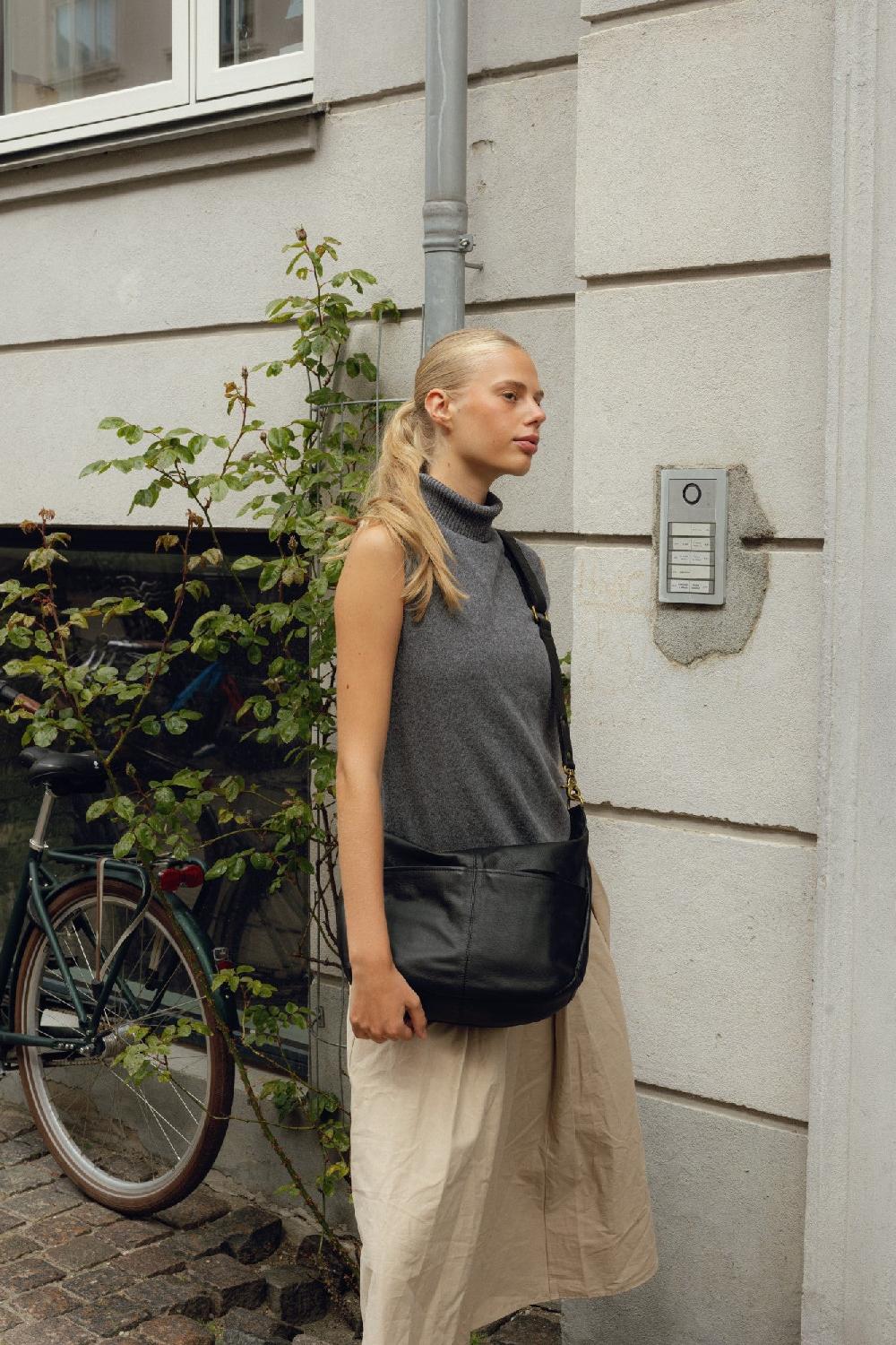 Re Designed Mivi Big - Black