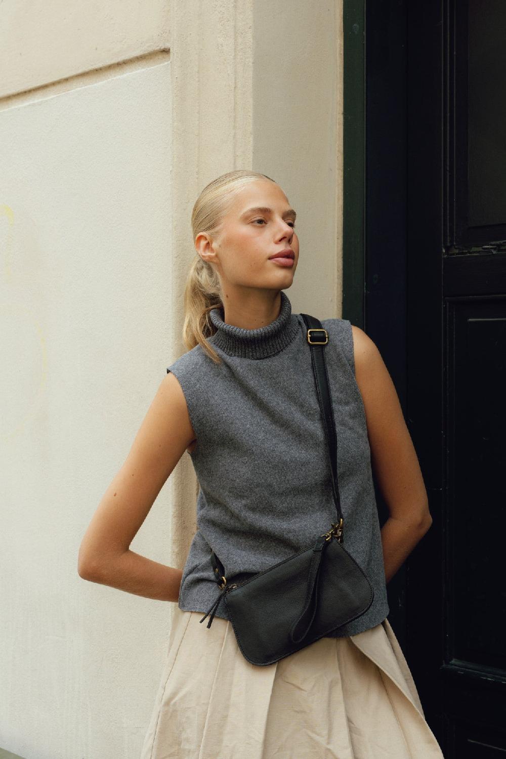 Re Designed Myn Small - Black