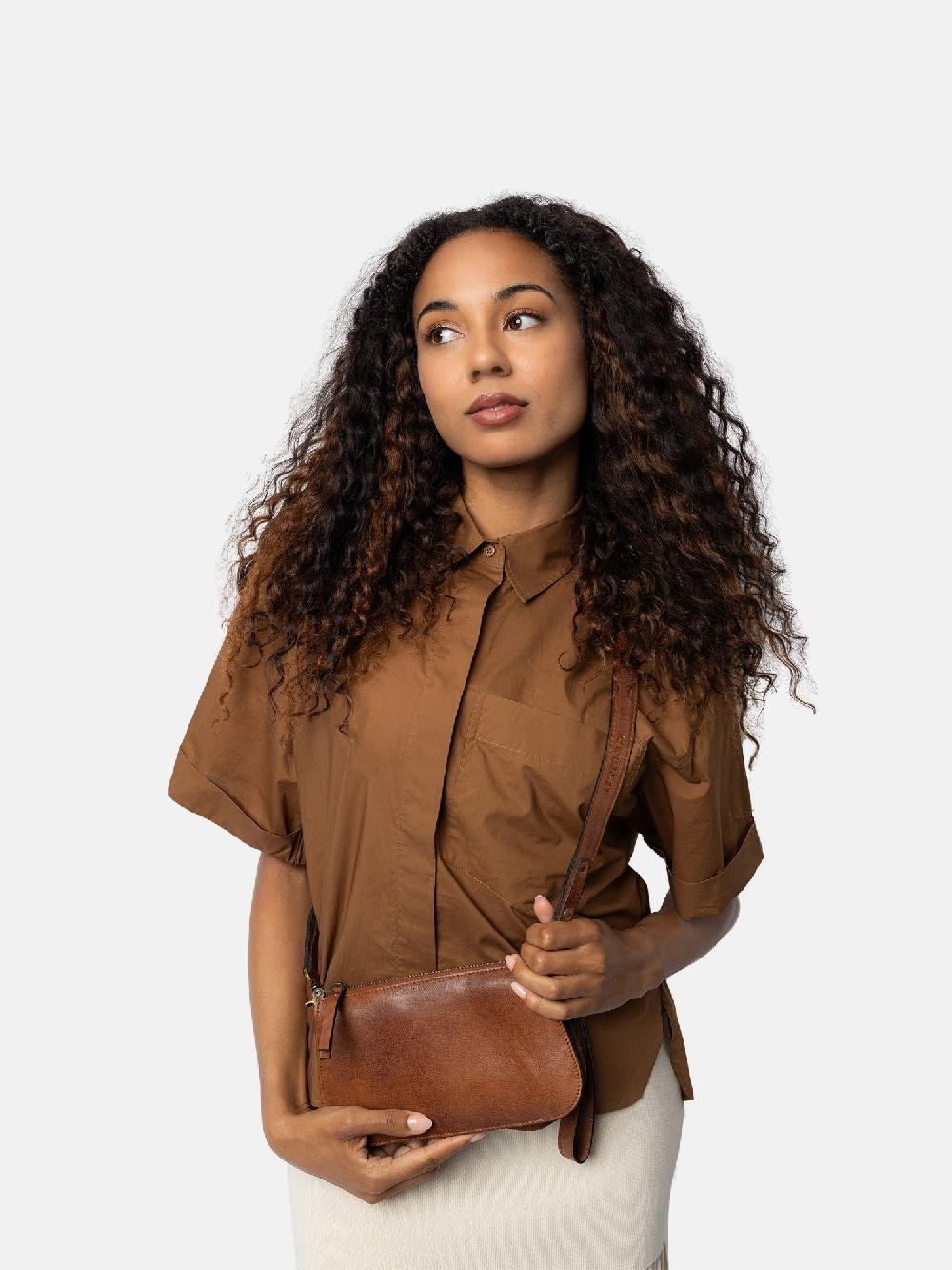 Re Designed Myn Small - Walnut