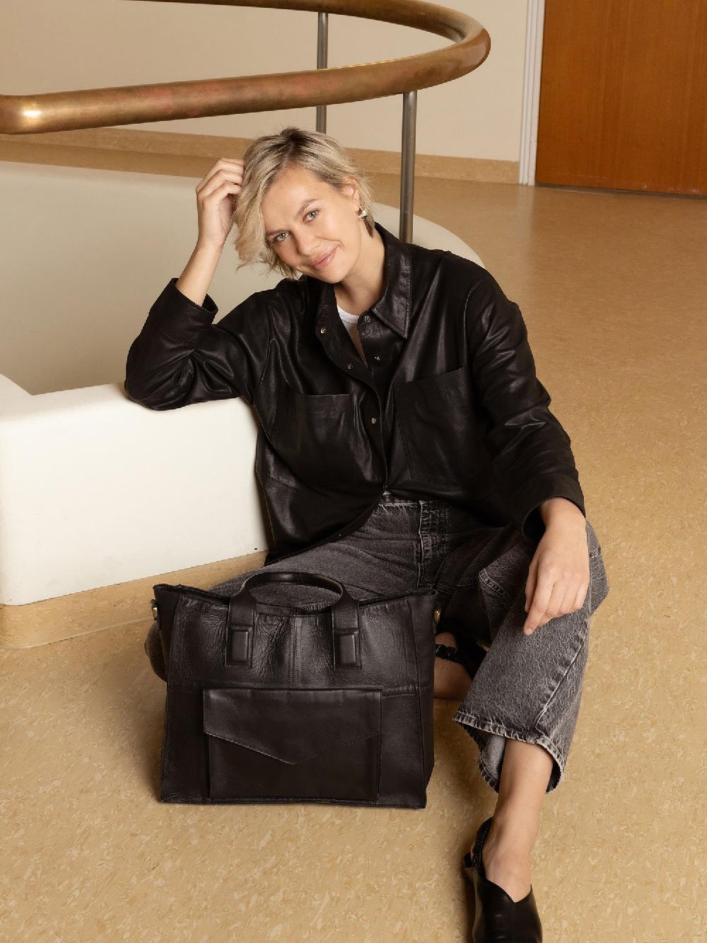 Re Designed Otilia Urban - Black