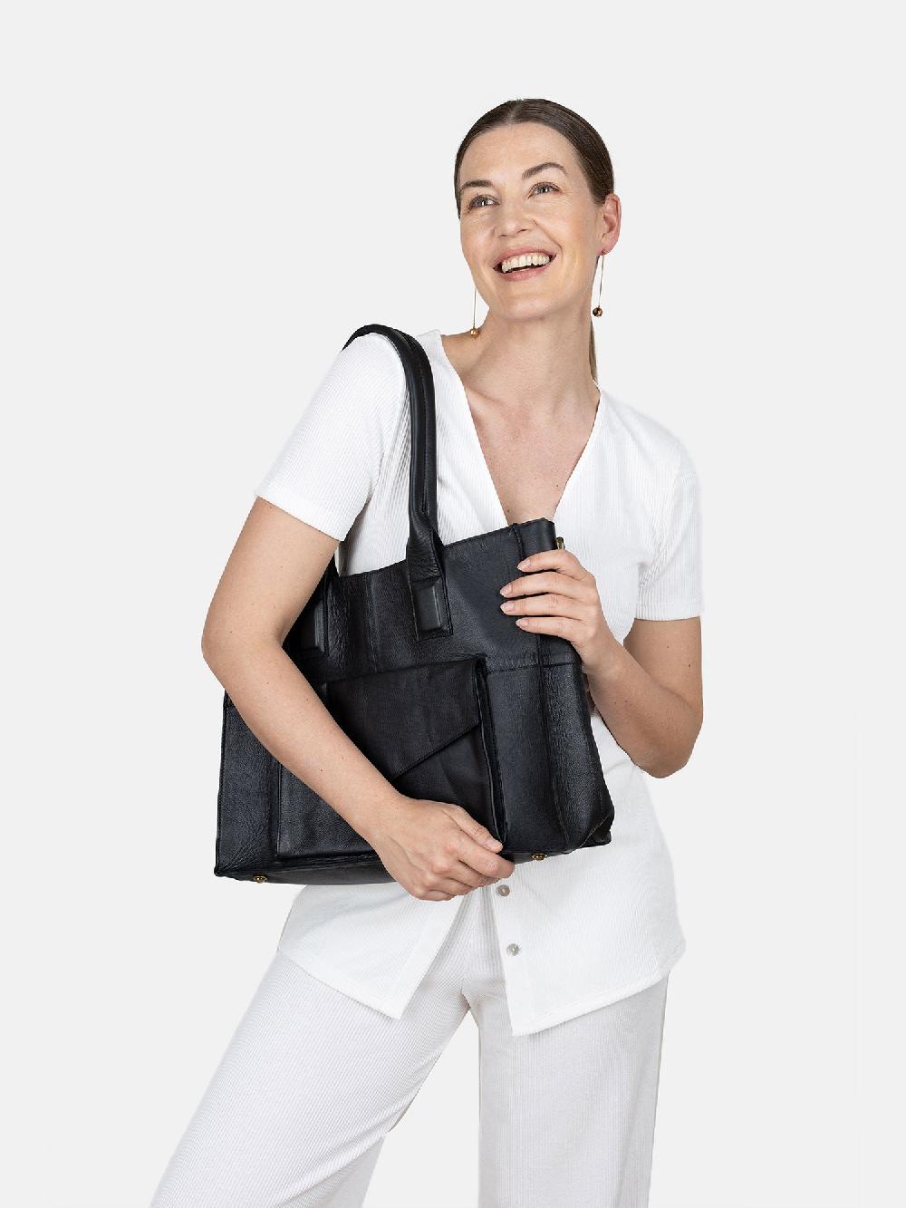 Re Designed Otilia Urban - Black