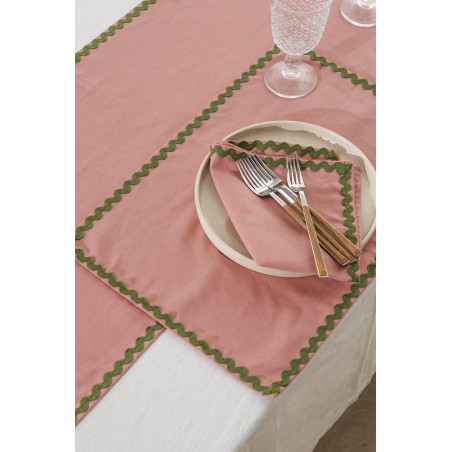 Really Nice Things Set Of 4 Wavy Pink Napkins
