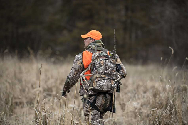 Realtree ALPS OutdoorZ Dark Timber Camo Hunting Pack | Realtree EDGE