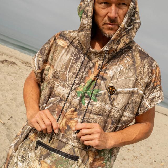Realtree Catch Surf Camo Changing Towel | Realtree EDGE