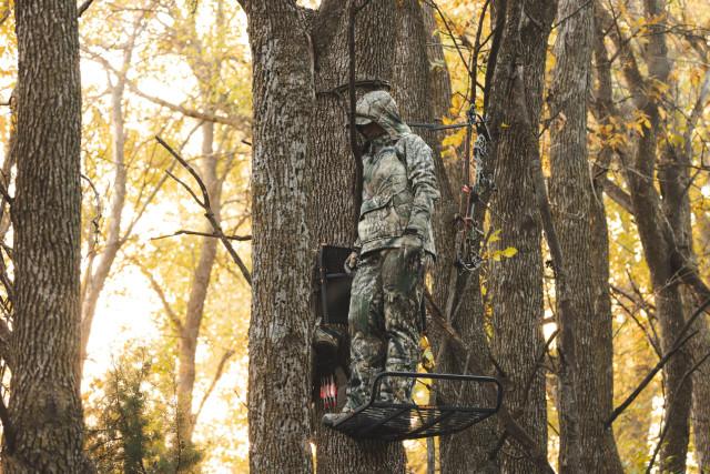 Realtree DSG Outerwear Women's Breanna 2.0 Drop Seat Fleece Hunting Bib | Realtree APX