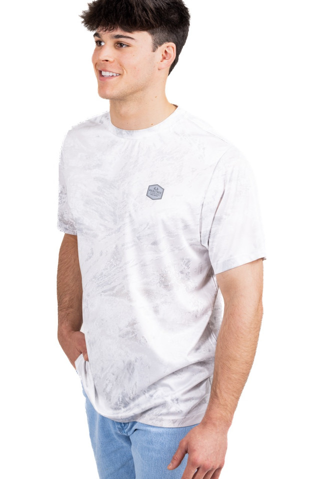 Realtree Men's White Fishing Bass Master Performance Short Sleeve Shirt | Realtree Aspect