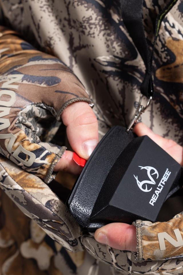 Realtree Nomad Men's Fingerless Turkey Hunting Gloves | Realtree Advantage Classic