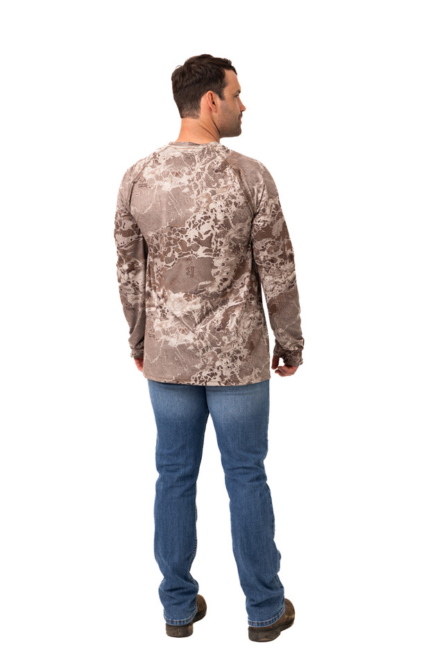 Realtree Realtree Fishing Men's Tan Long Sleeve Crew Neck Shirt | Realtree WAV3