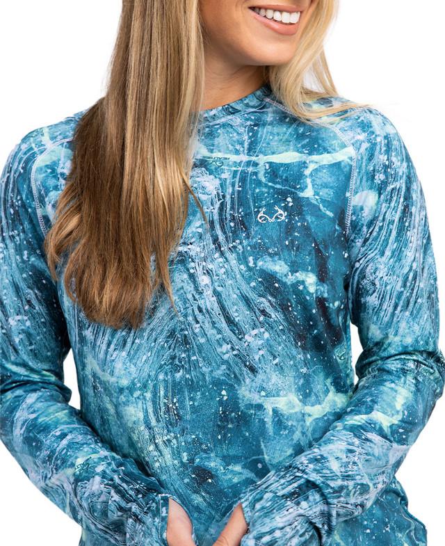 Realtree Realtree Fishing Women's Long Sleeve Performance Green Raglan Shirt | Realtree COV3