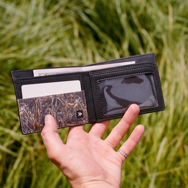 Realtree Thread Camo Bifold Wallet | Realtree MAX-7