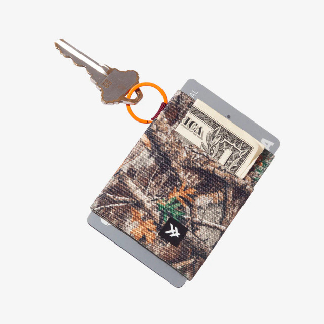 Realtree Thread Camo Elastic Wallet | Realtree EDGE