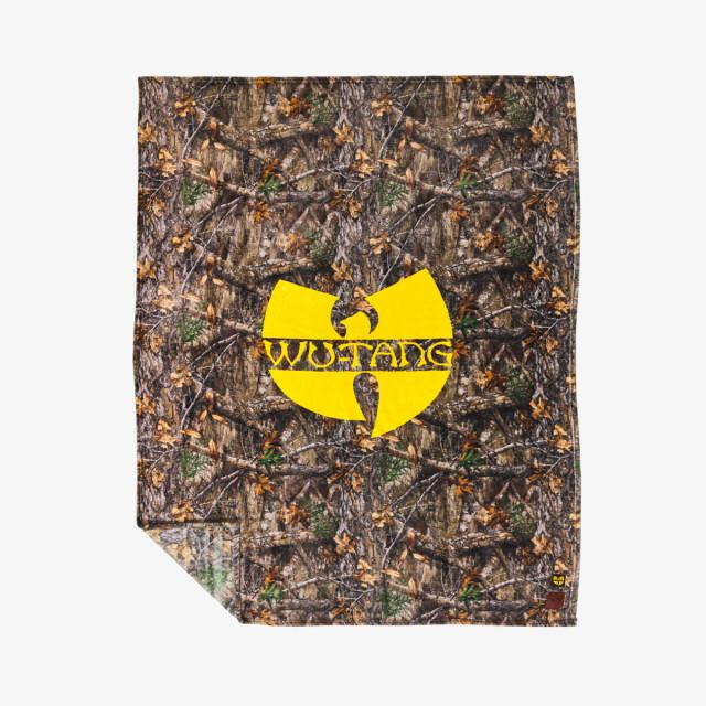 realtree Slowtide x Wu-Tang Clan Plush Fleece Camo Throw Blanket | Realtree EDGE