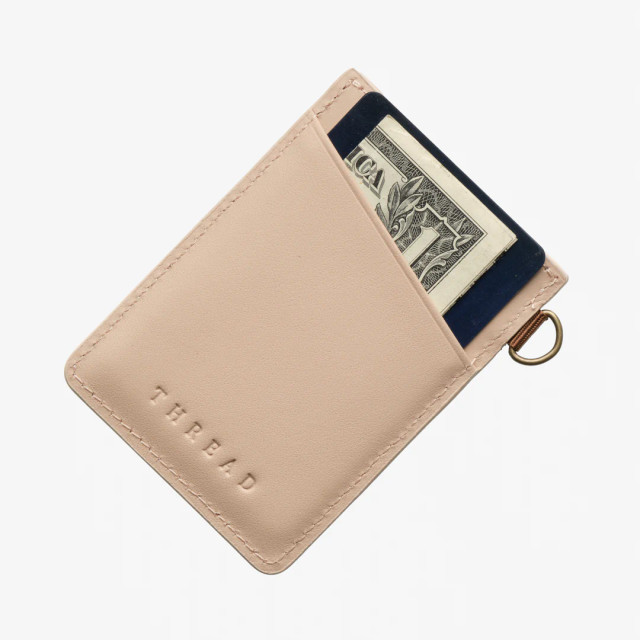 Realtree Thread Camo Vertical Wallet | Realtree Advantage Classic