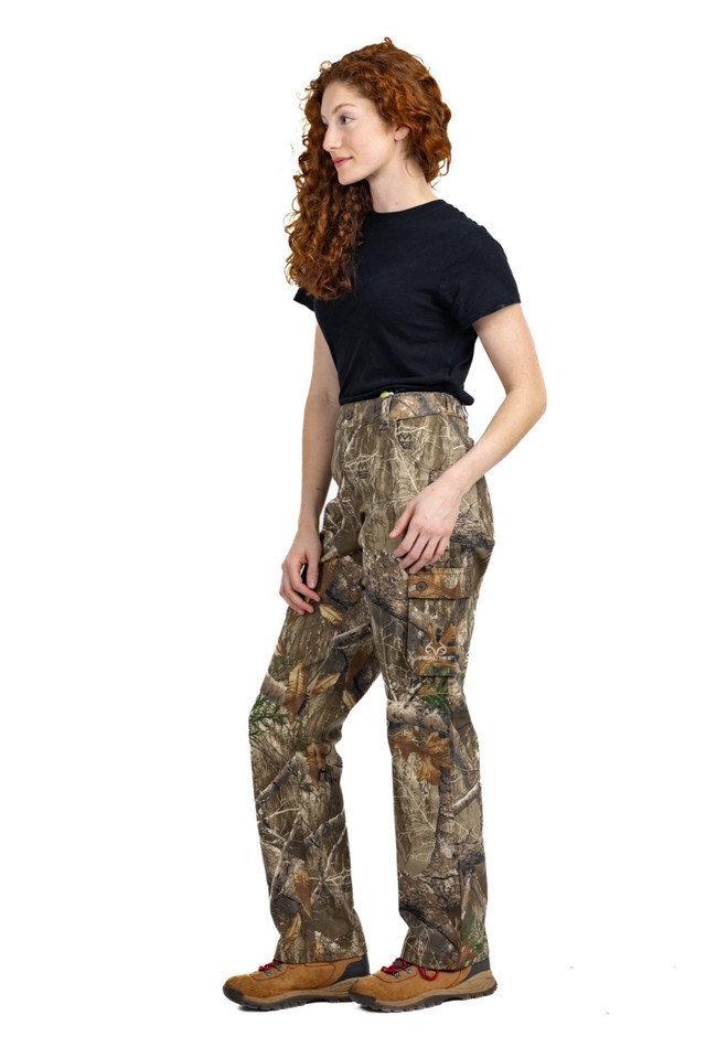Realtree Women's Cargo 6 Pocket Hunting Pants | Realtree EDGE