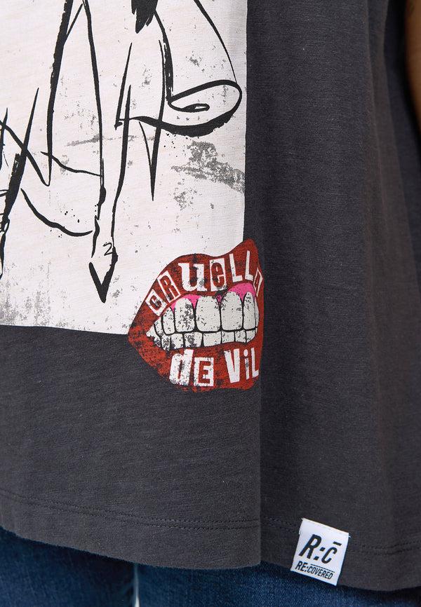 Recovered Clothing Disney Cruella Devil Pencil Art Black Boyfriend T-Shirt