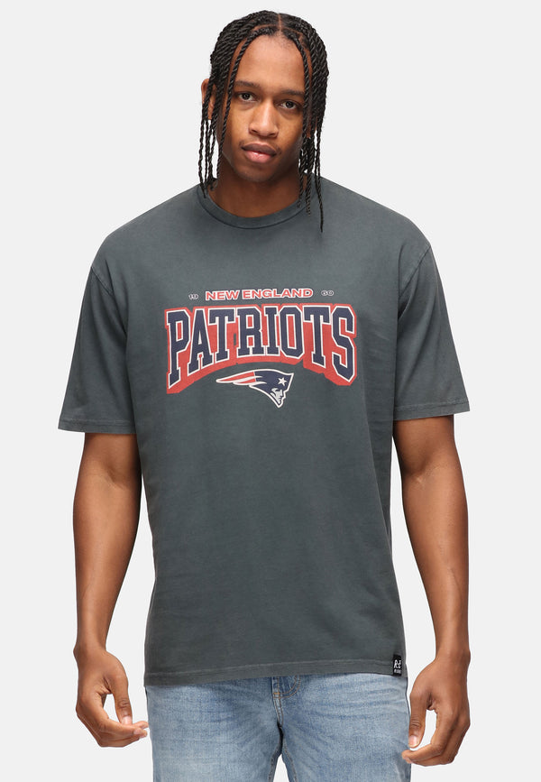 recovered clothing Unisex NFL Patriots 17 Black Washed Relaxed T-shirt recovered clothing Unisex NFL Patriots 17 Black Washed Relaxed T-shirt