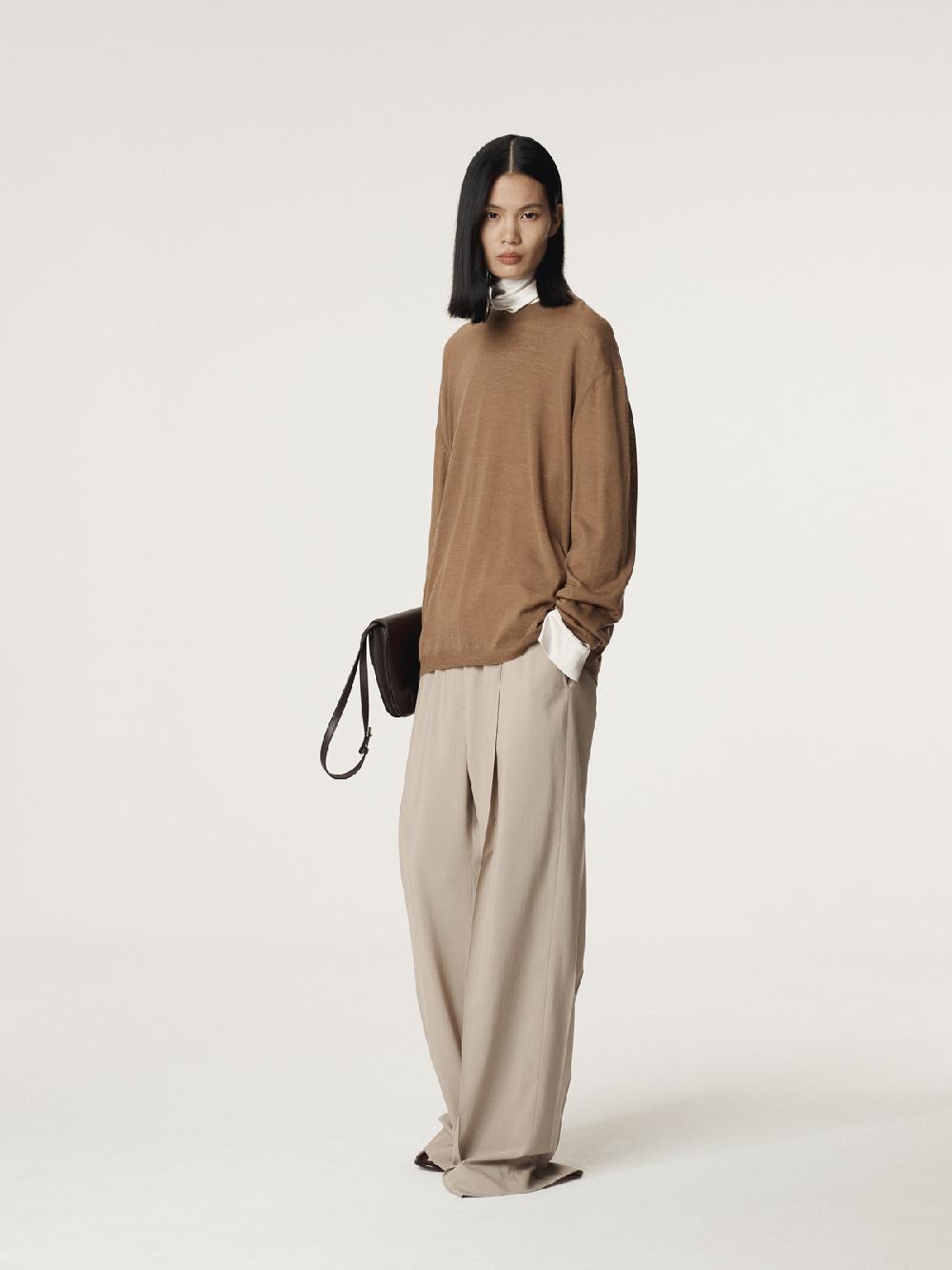 Recto BACK OPEN DETAIL KNIT TOP (OCHRE)