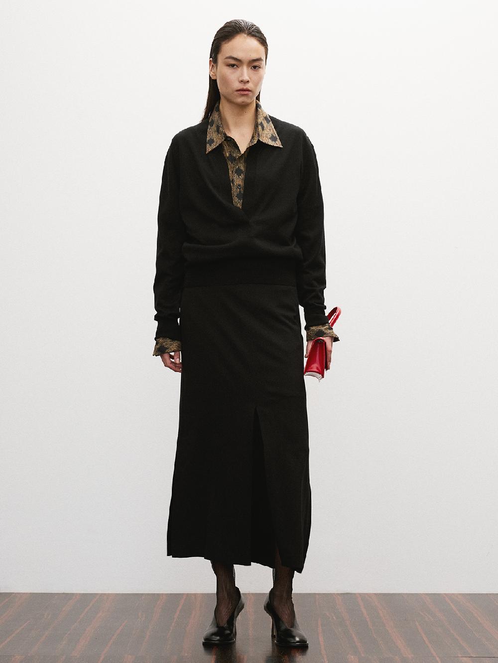 Recto DEEP HENLEY NECK SHEER KNIT TOP (BLACK)