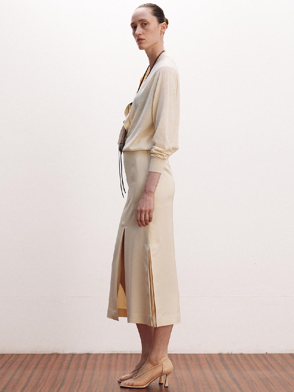 Recto DEEP HENLEY NECK SHEER KNIT TOP (IVORY)