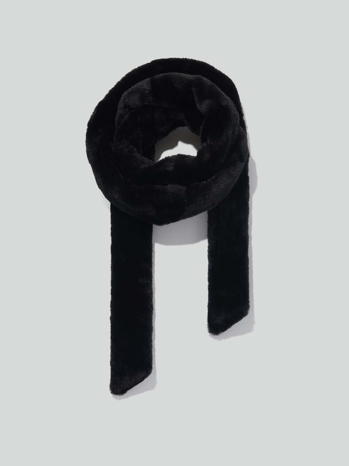 Recto FAUX FUR LONG SCARF (BLACK)