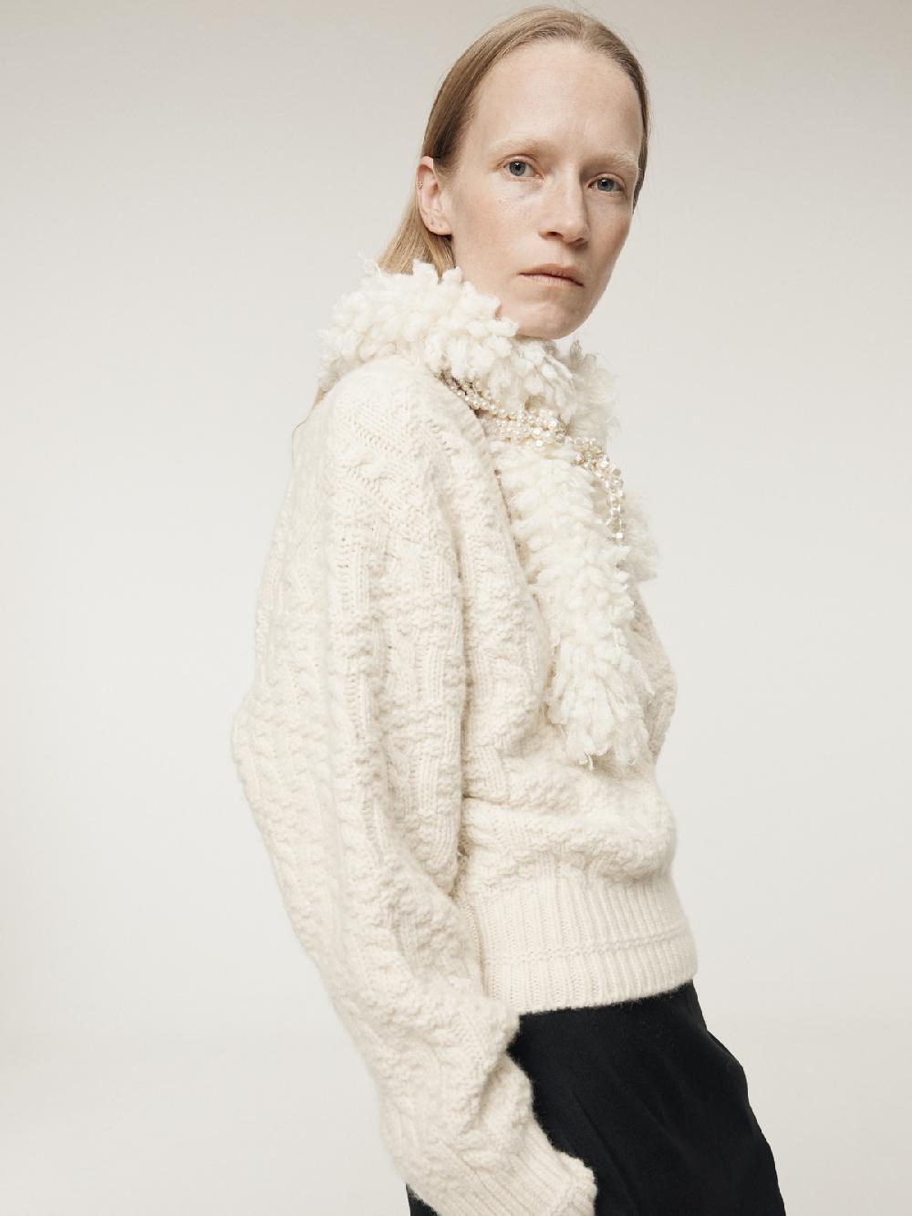 Recto FRINGE MUFFLER KNIT TOP (CREAM)