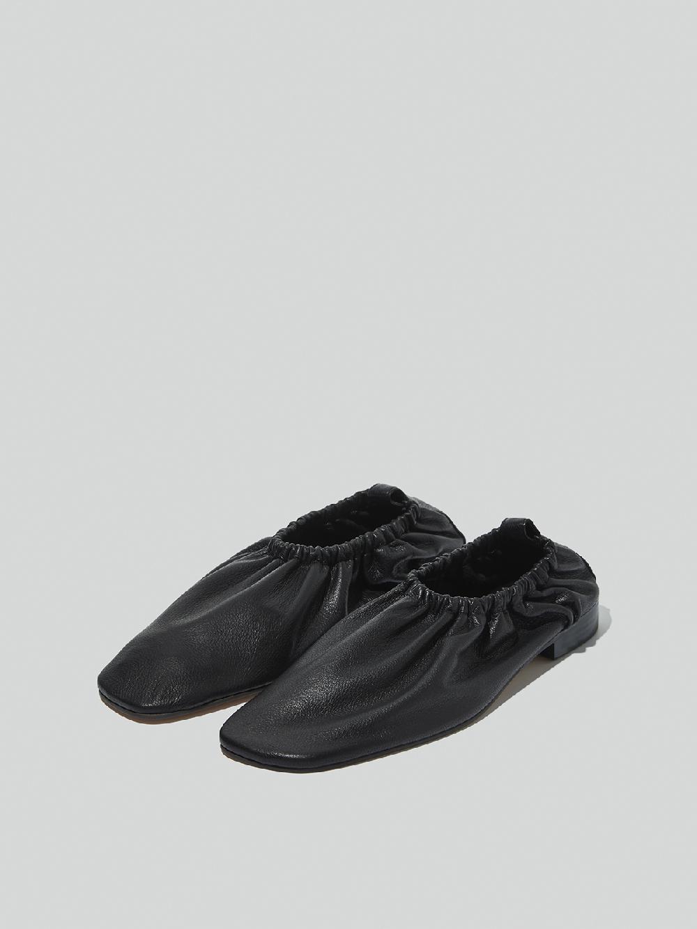 Recto GATHERED SLIP-ON SHOES (BLACK)