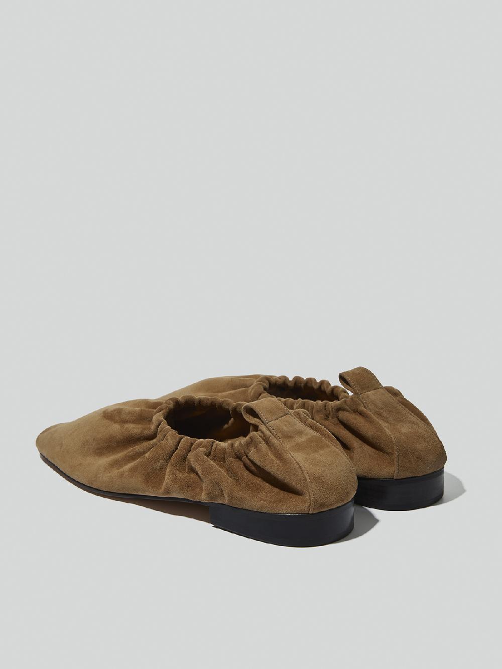 Recto GATHERED SLIP-ON SHOES IN SUEDE (TAN)