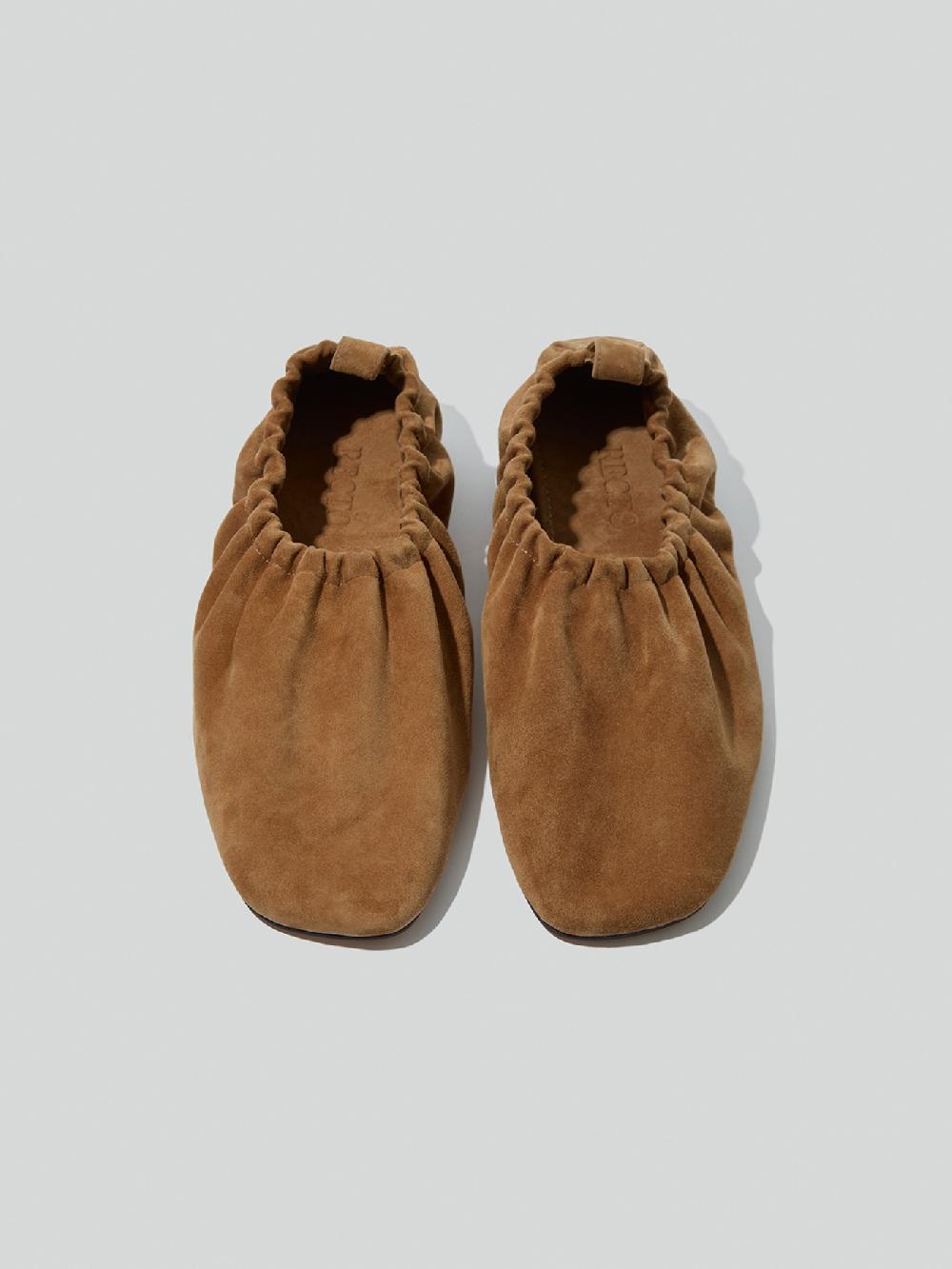 recto GATHERED SLIP-ON SHOES IN SUEDE (TAN)