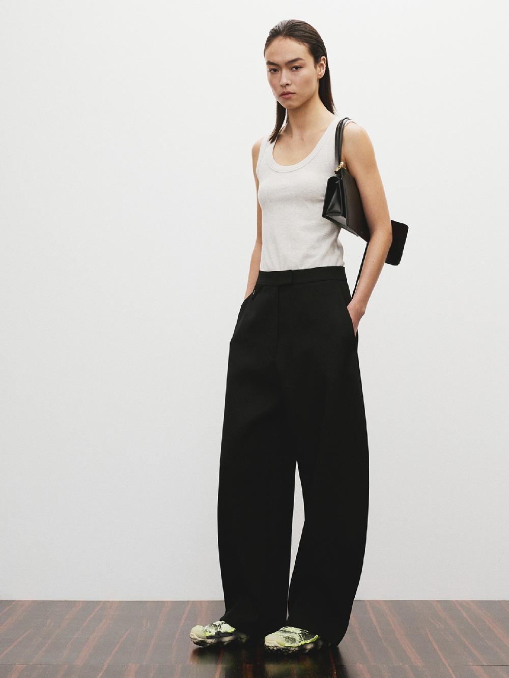 recto HIGH-RISE CURVED LEGS WOOL PANTS (BLACK)