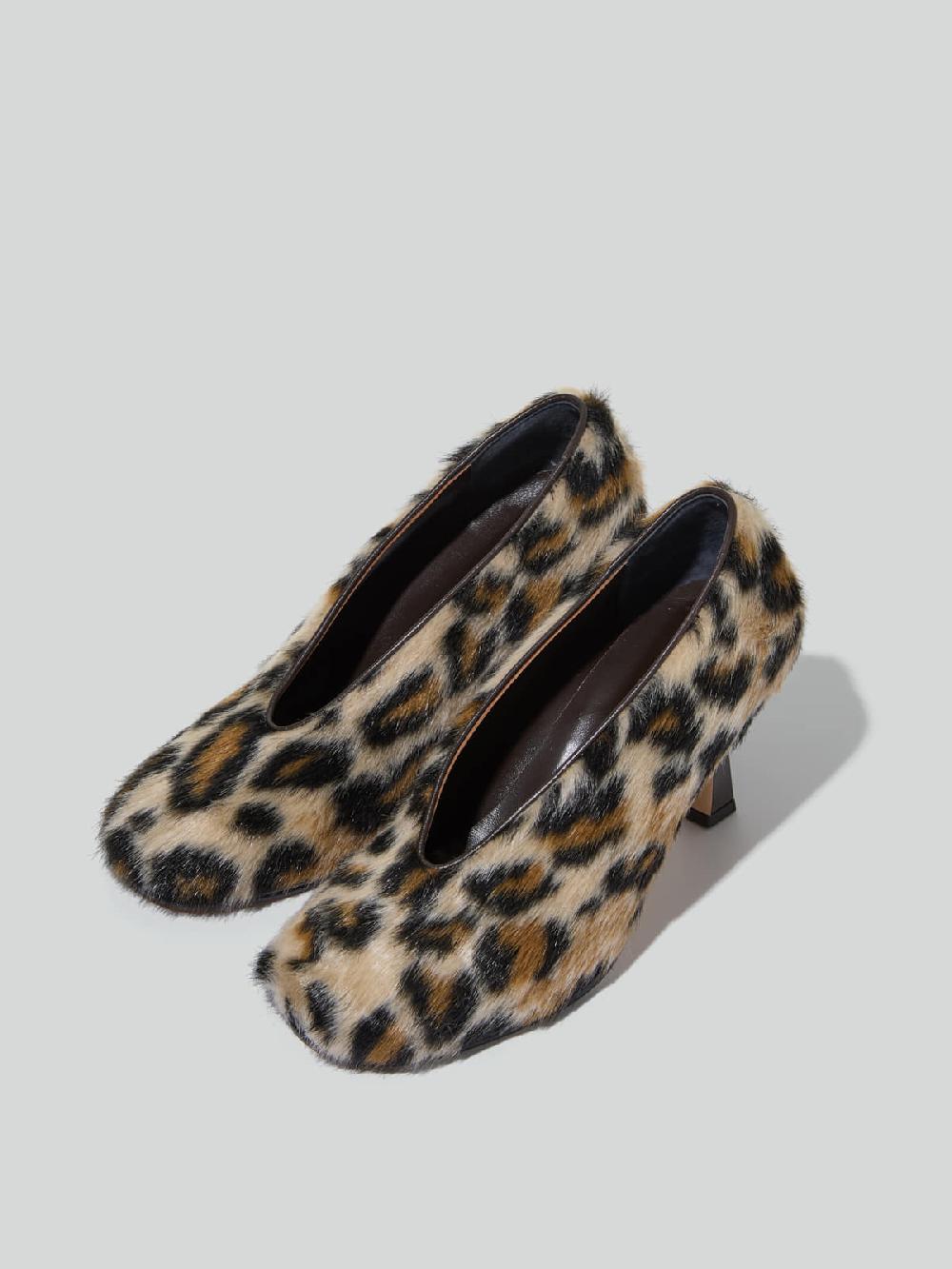 Recto LEOPARD FAUX FUR POPPY PUMPS (BEIGE)