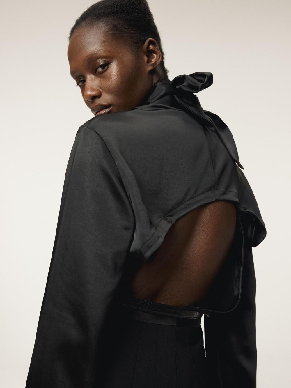 recto OPEN BACK SCARF SATIN BLOUSE (BLACK)