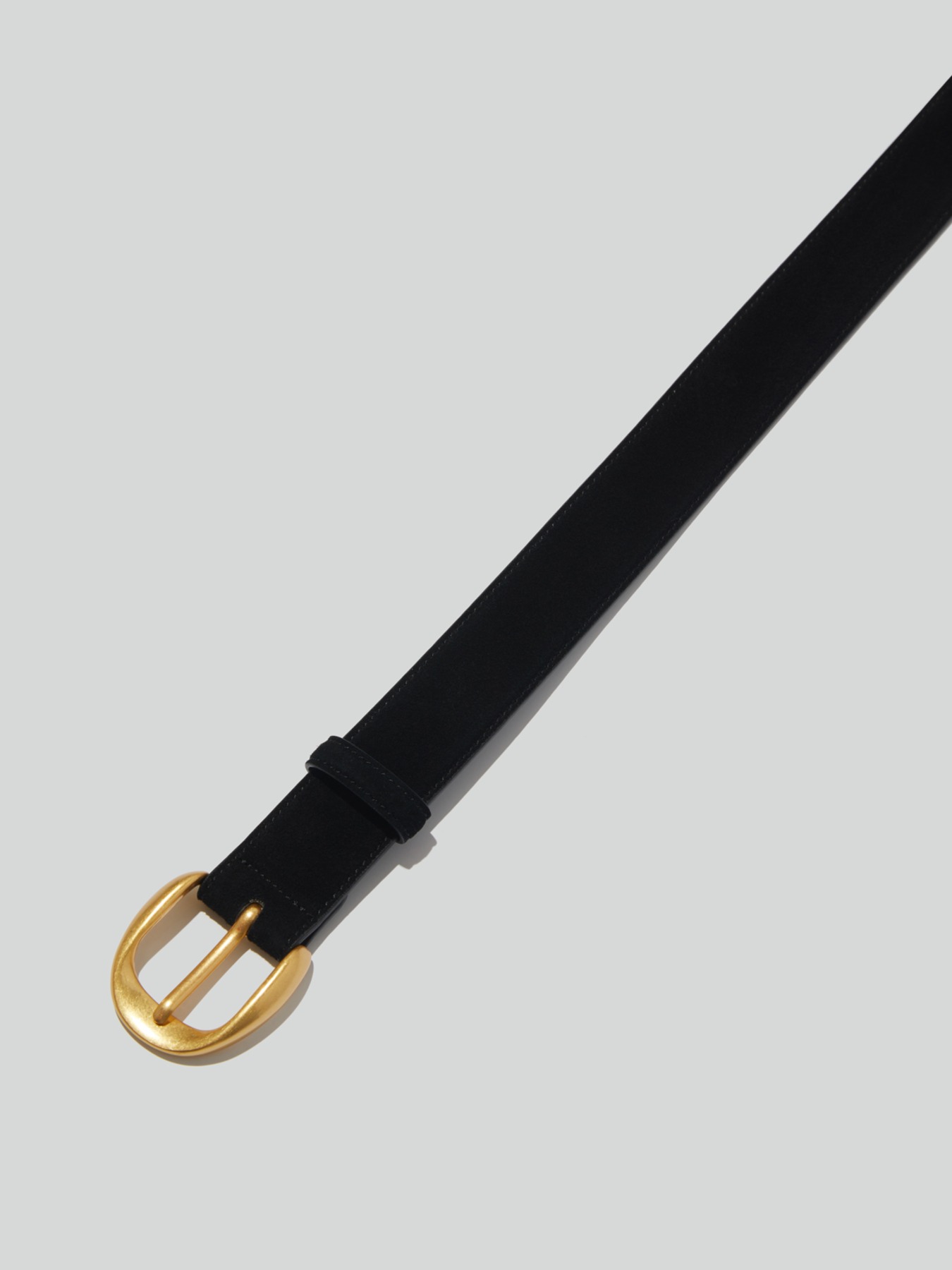 recto SIGNATURE ROUND BUCKLE SUEDE BELT (BLACK)