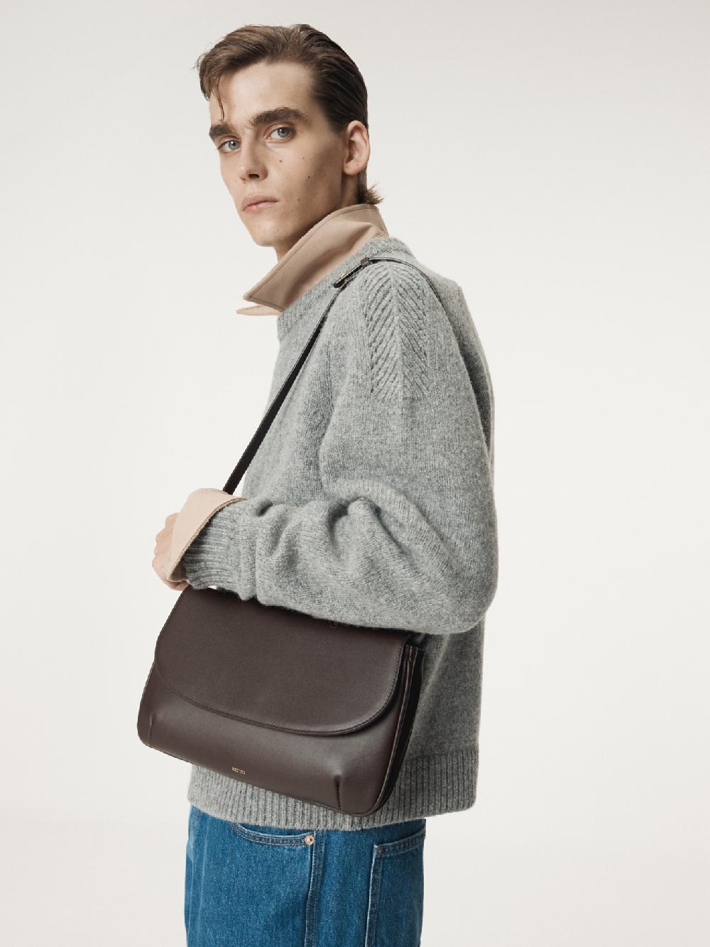 recto VINTAGE FLAP BAG MEDIUM (MAHOGANI BROWN)