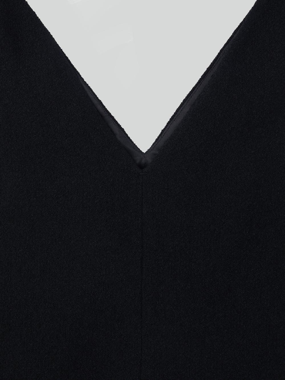 Recto WOOL TWEED V-NECK TOP (BLACK)