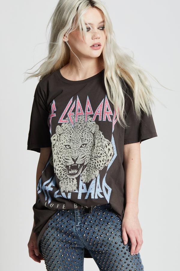 Recycled Karma Def Leppard Love Bites Unisex Oversized Graphic Tee