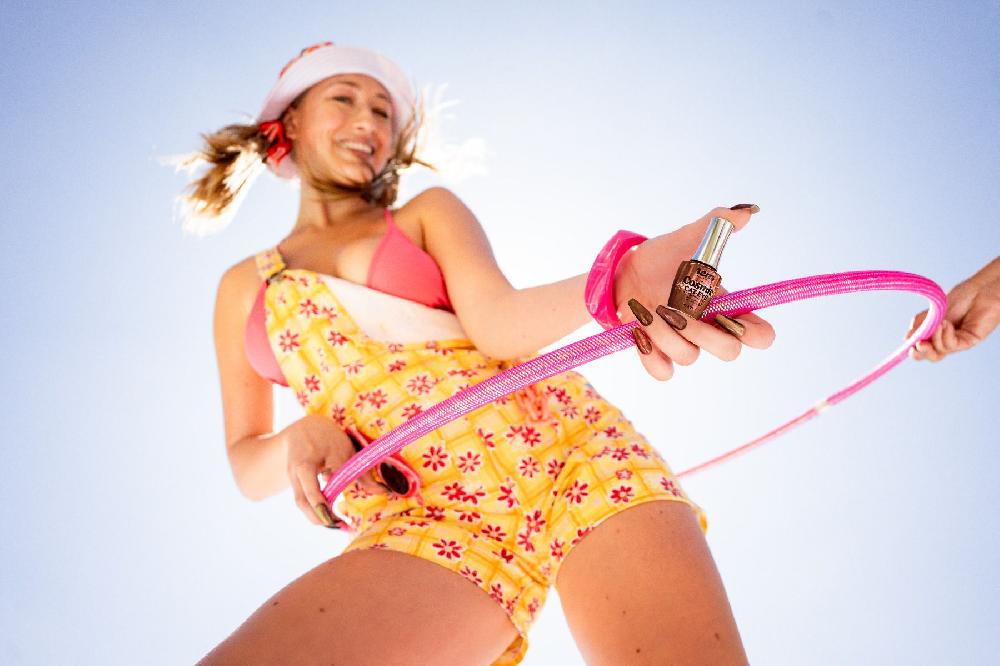 Red Carpet Manicure Supernova Stardust Cosmic Cat-Eye Magnet Gel 9 ML