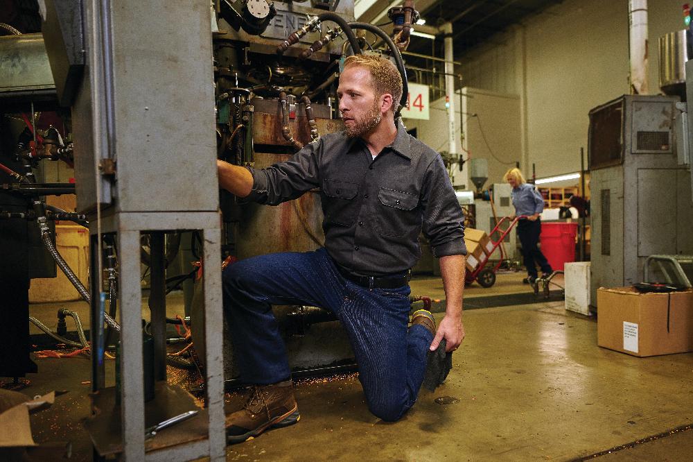 Red Kap Men's Long Sleeve Deluxe Heavyweight Cotton Shirt