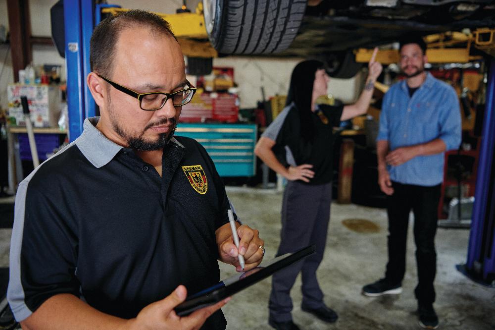 Red Kap Men's Short Sleeve Performance Knit® Two-Tone Polo