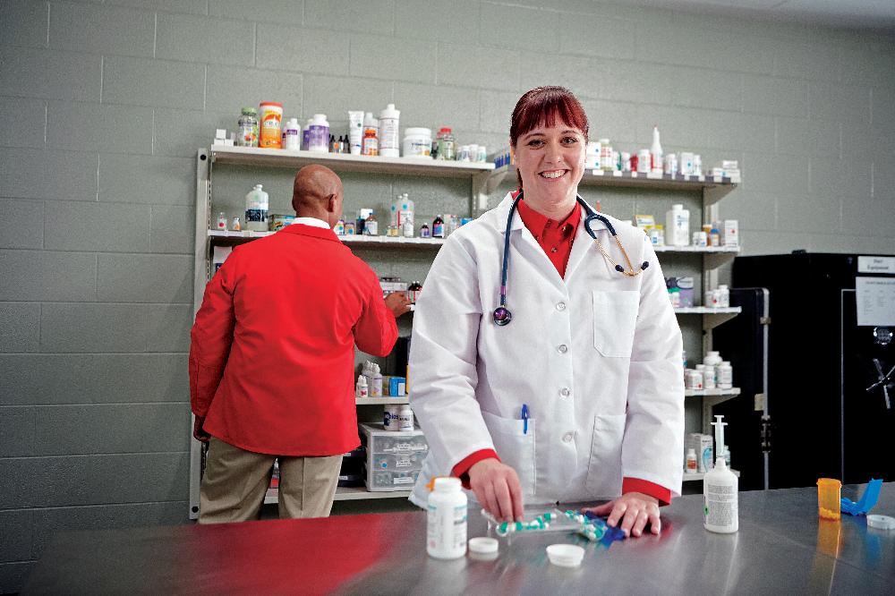 Red Kap Women's Lapel Counter Coat