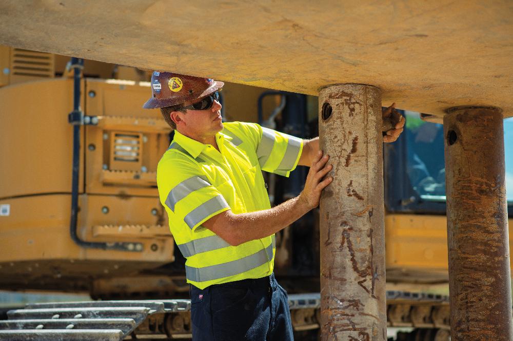 Red Kap Short Sleeve Hi-Visibility Ripstop Work Shirt With MIMIX® + OilBlok Type R Class 3