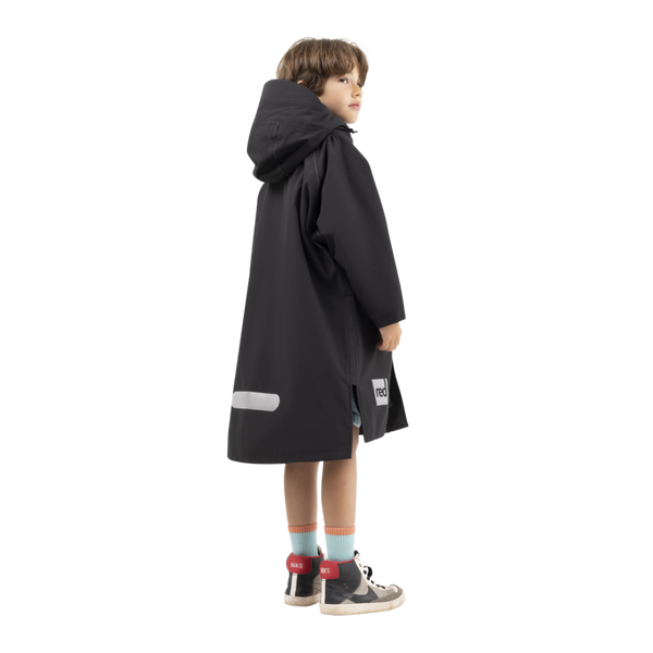 Red Paddle Kids’ Long Sleeve Dry Waterproof Changing Robe Alter EVO Pro - Stealth Black