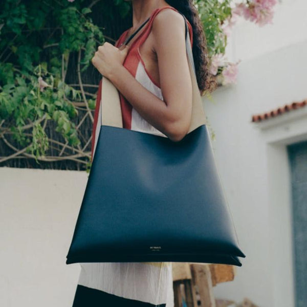 Ree Projects TOTE NESSA - PEBBLE GRAIN - BLACK