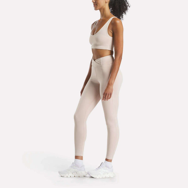 Reebok Classics Women's Yoga V-Neck Bra