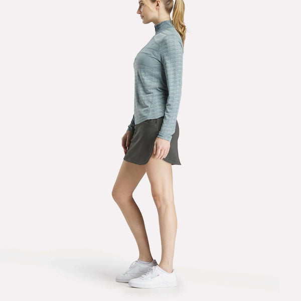 Reebok Classics Women's Long Sleeve Engineered Vector Jacquard 1/4 Zip Golf Pullover Top