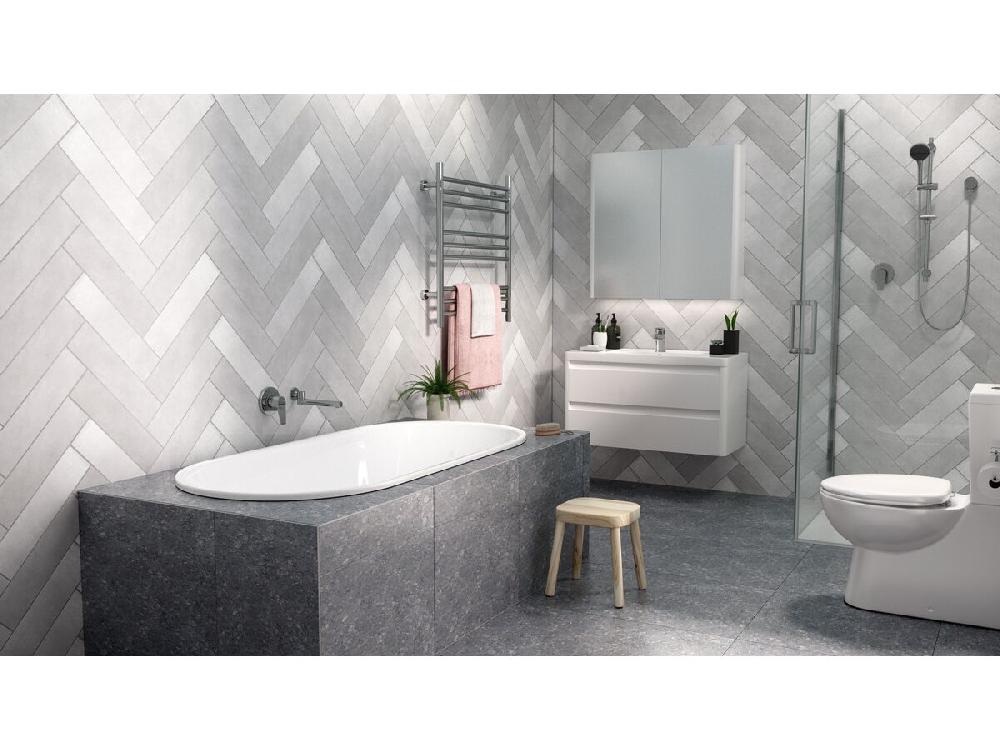 Reece Posh Solus Oval Inset Bath 1675mm X 780mm White