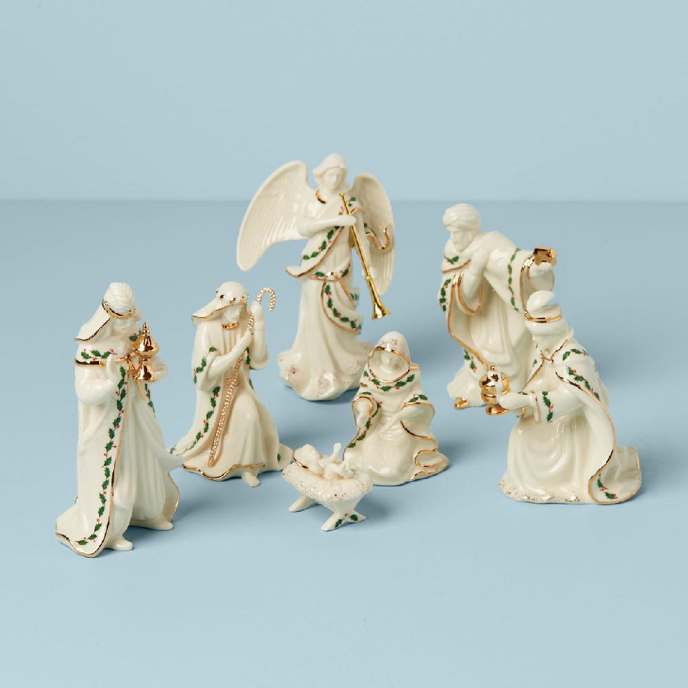 reed & barton Holiday Mini Nativity Scene 7-Piece Set