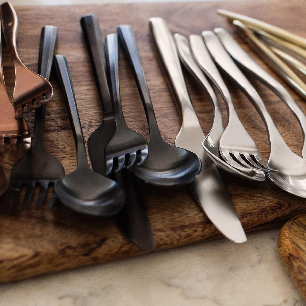 Reed & Barton Isobel Black Satin 20 Piece Flatware Set