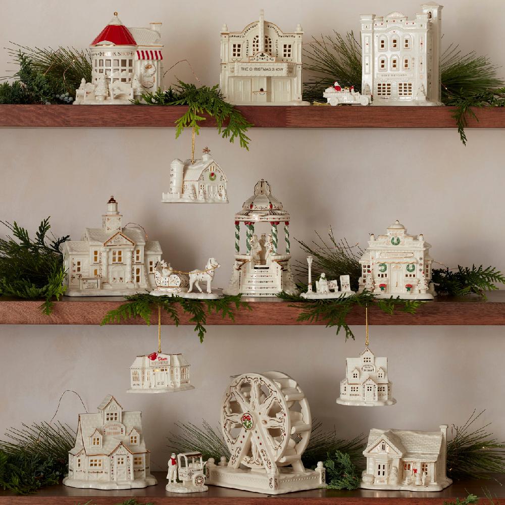 Reed & Barton Mistletoe Park Lit Flower Shop Figurine