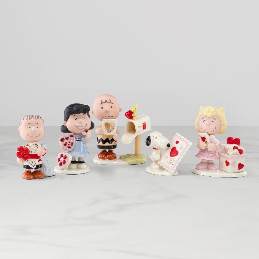 reed & barton Peanuts 5-Piece Valentine's Figurine Set